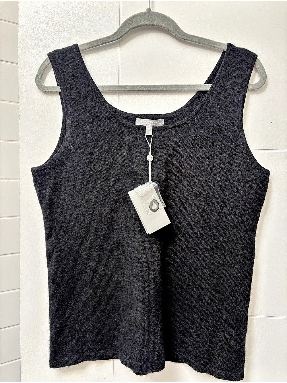 Neiman Marcus Cashmere Basic Tank Top Black Large